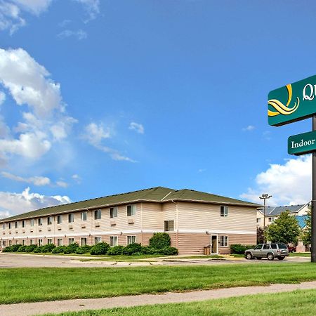 Quality Inn & Suites Mankato Bagian luar foto