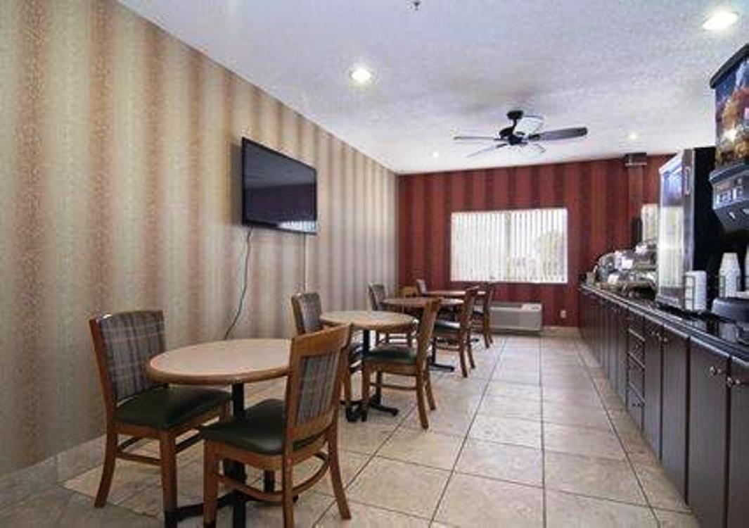 Quality Inn & Suites Mankato Bagian luar foto