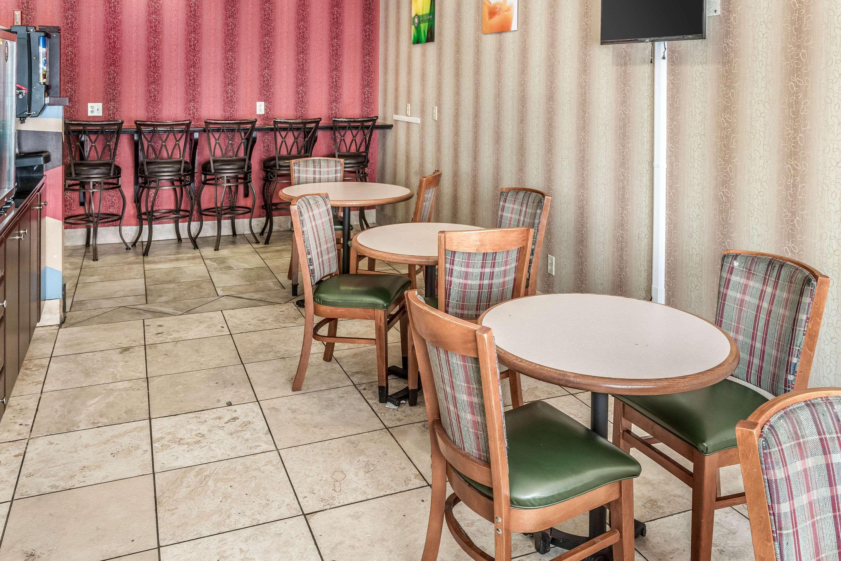 Quality Inn & Suites Mankato Bagian luar foto